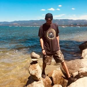 Meet your Posher, Leo